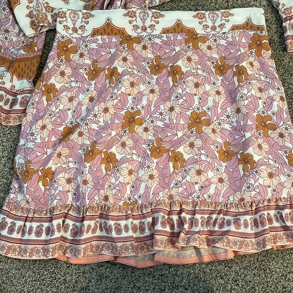 Altar’d state floral crop and skirt set medium - Picture 2 of 8
